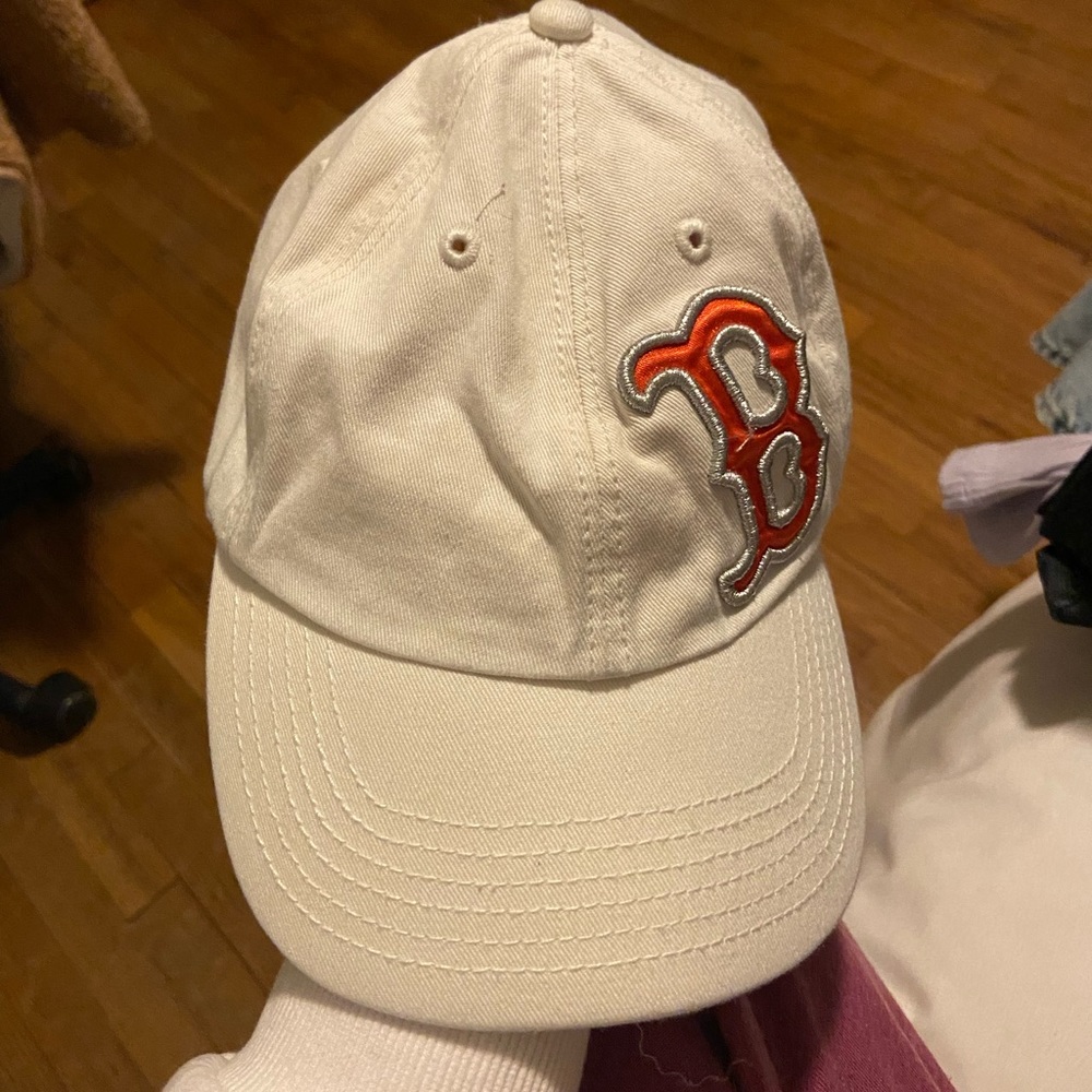 Vintage Women’s 47 brand Red Sox Cap